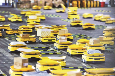 踔厉奋发新征程丨新兴技术融入收拣送环节，自动化设施加速落地应用，“无人”快递智能升级